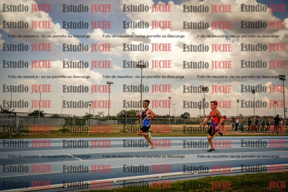 Fotos de los 300 m llanos de varones