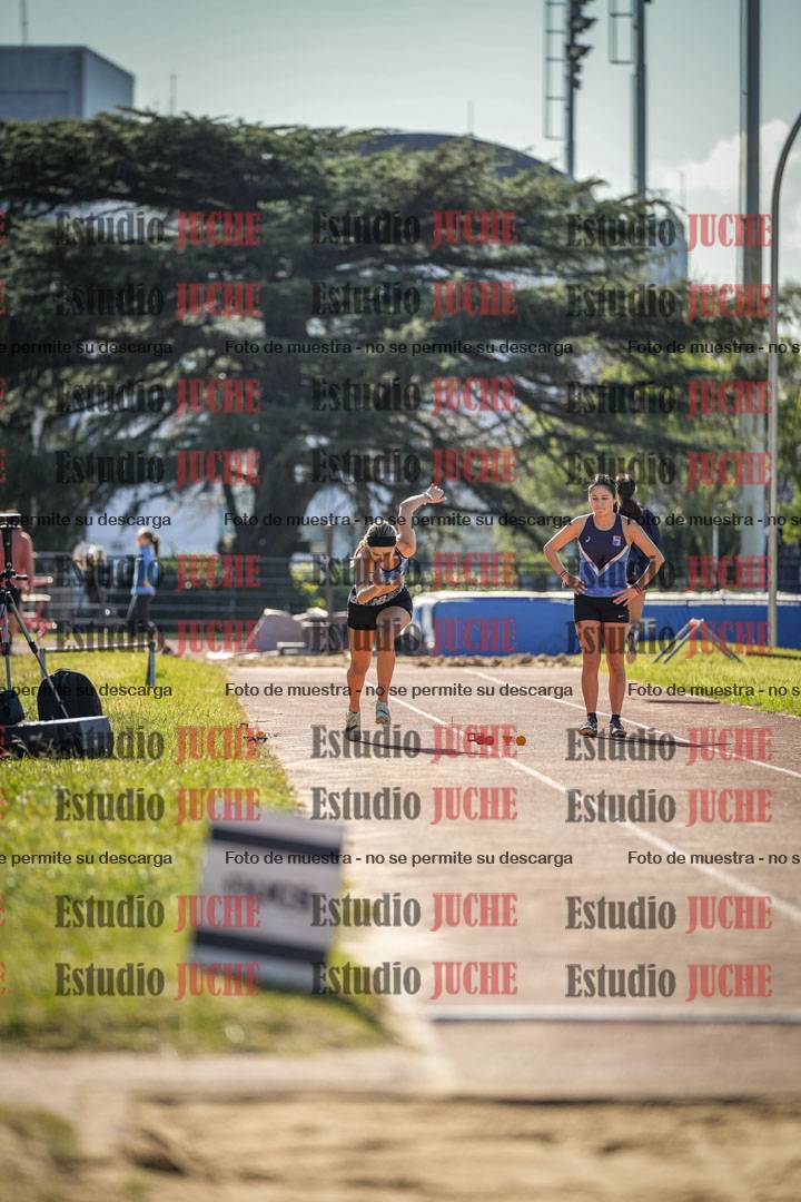 Fotos del salto en largo de mujeres