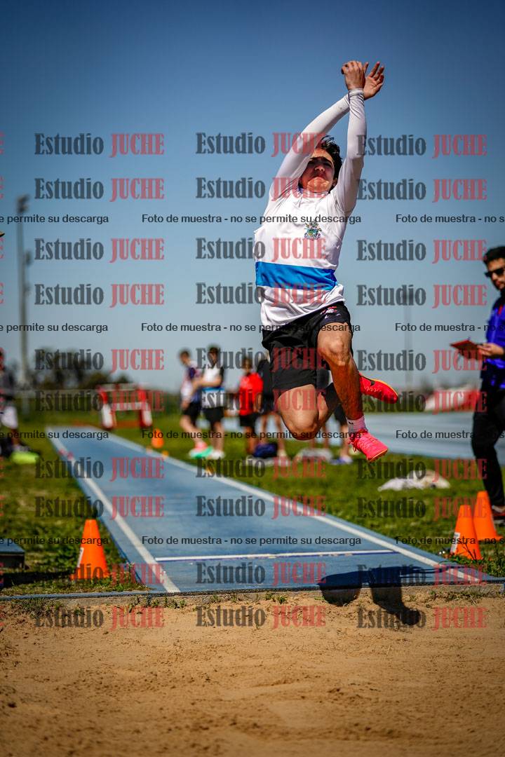 Fotos del salto en largo de varones - U15
