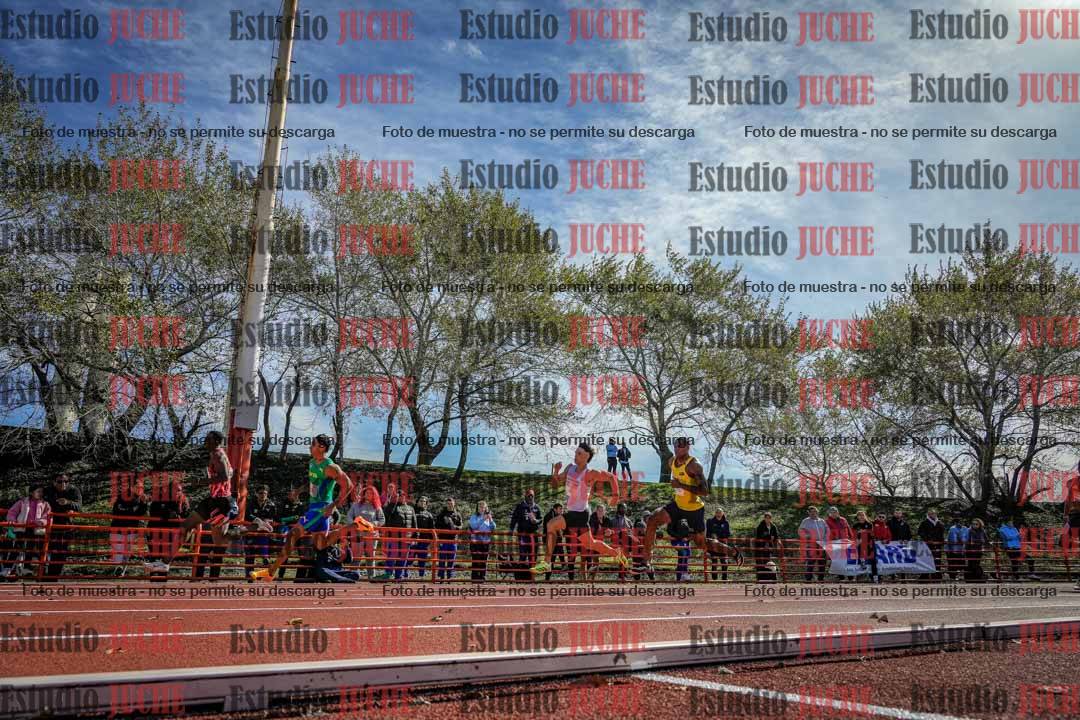 Fotos de los 200 m llanos de varones