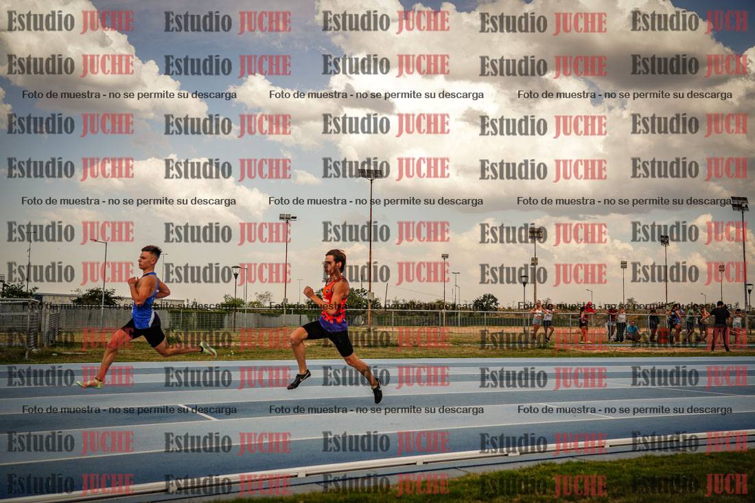 Fotos de los 300 m llanos de varones