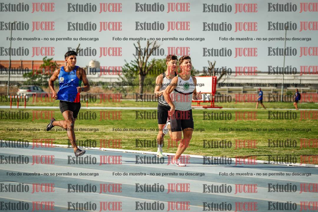 Fotos de los 400 m llanos de varones
