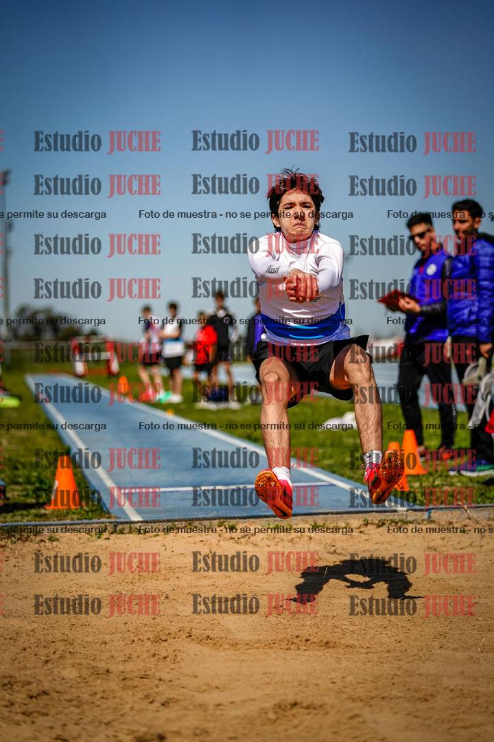 Fotos del salto en largo de varones - U15