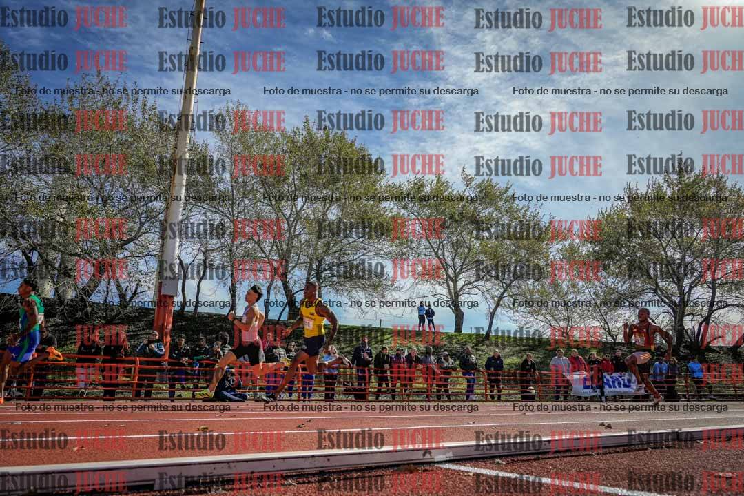 Fotos de los 200 m llanos de varones