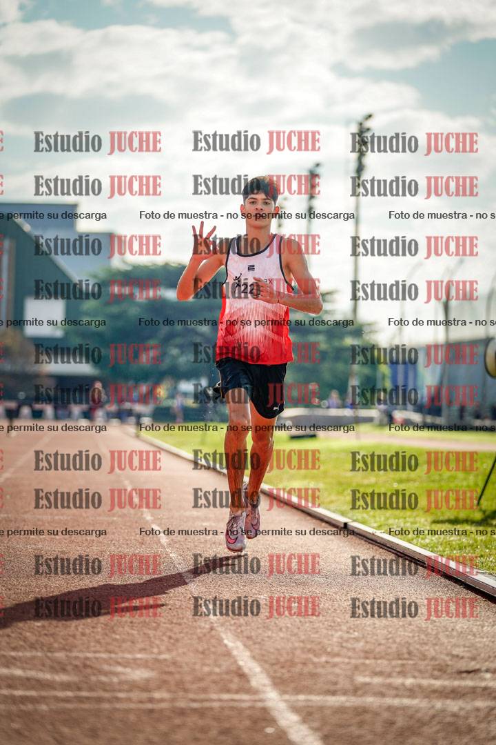 Fotos de los 2000 m con obstáculos de varones