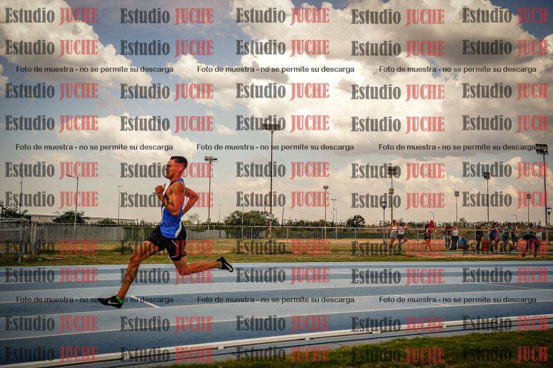Fotos de los 300 m llanos de varones