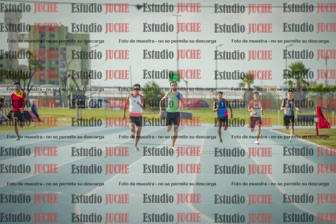 Fotos de los 400 m llanos de varones