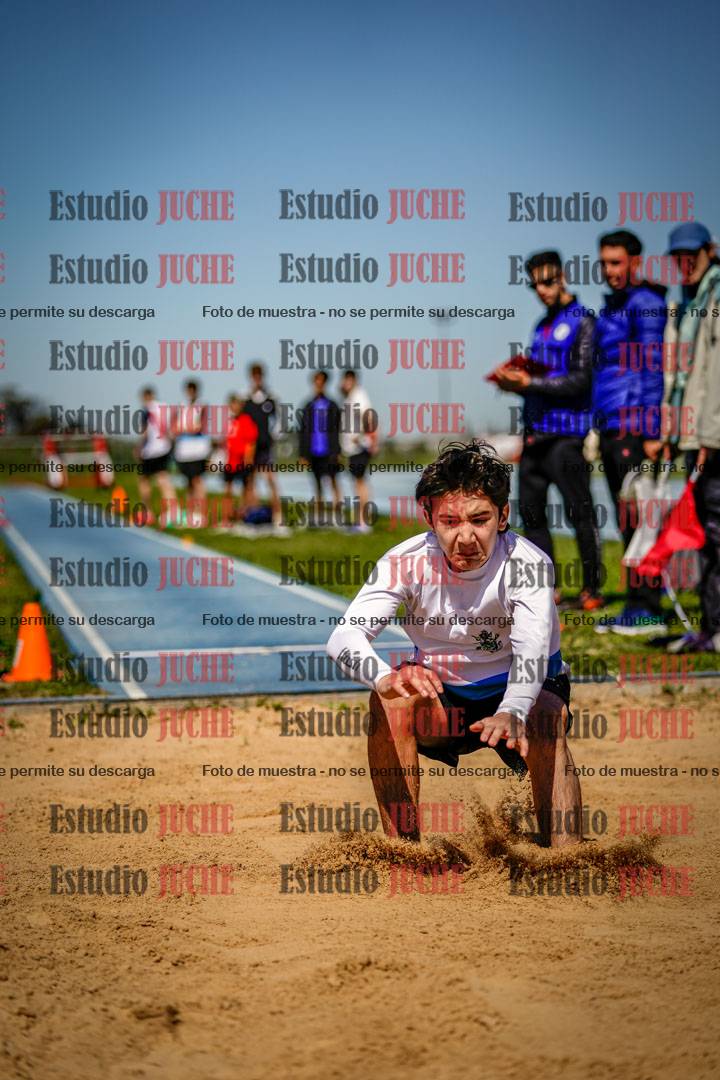 Fotos del salto en largo de varones - U15