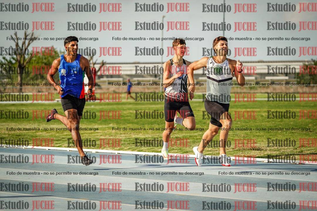 Fotos de los 400 m llanos de varones