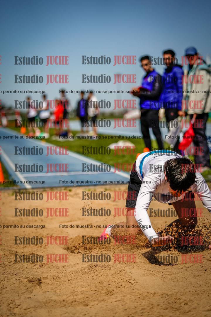 Fotos del salto en largo de varones - U15