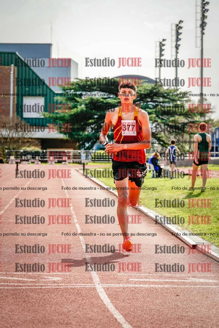 Fotos de los 1500 m con obstáculos de varones