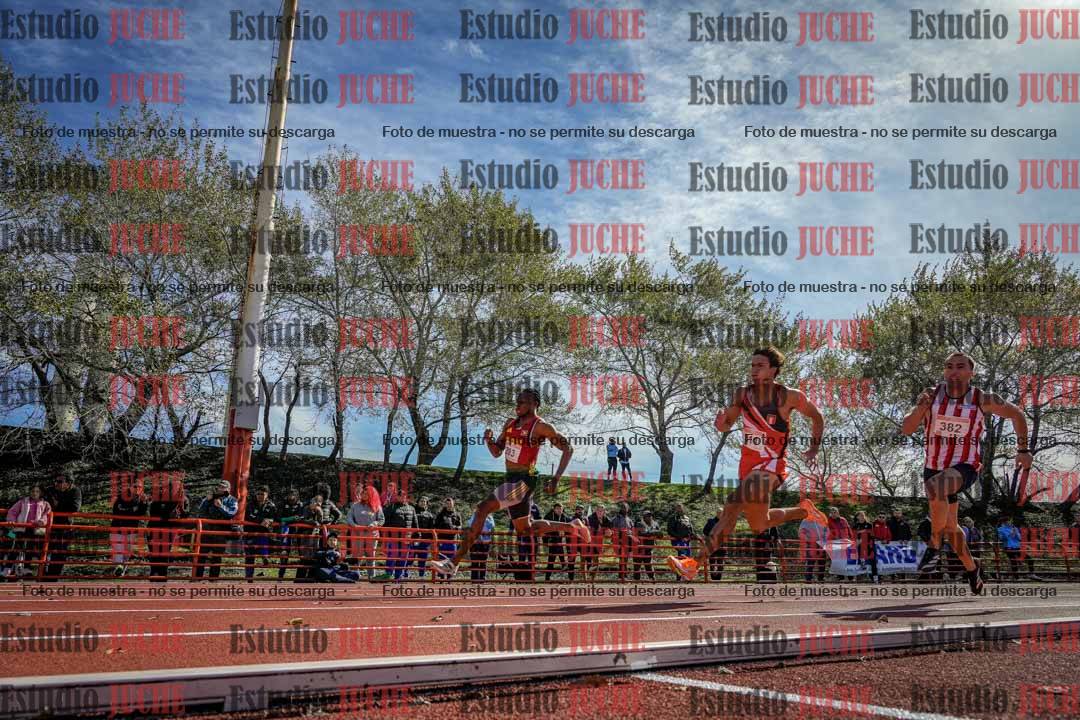 Fotos de los 200 m llanos de varones