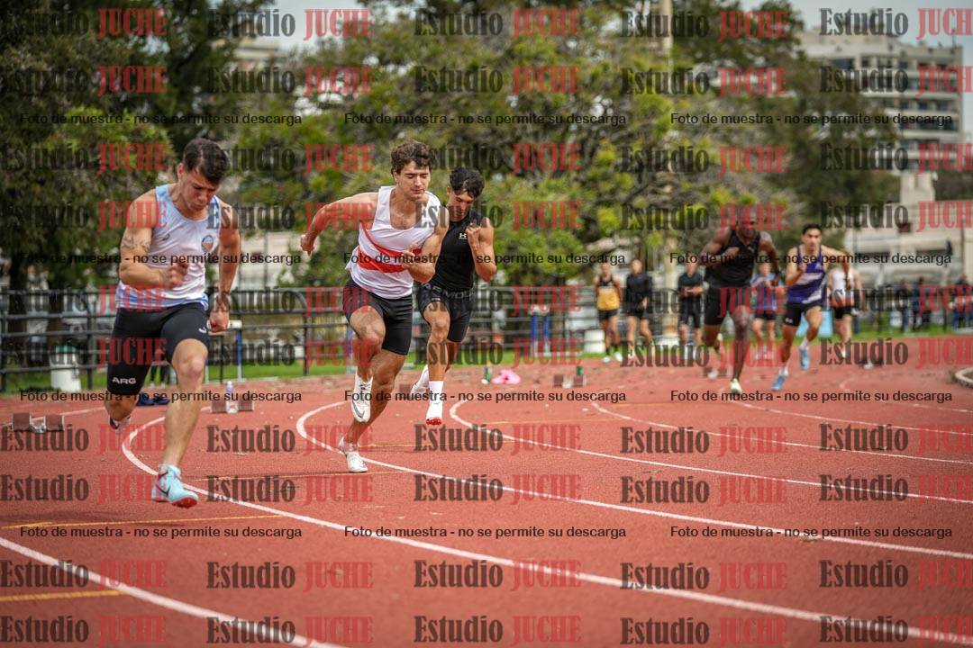 Fotos de los 200 m llanos de varones
