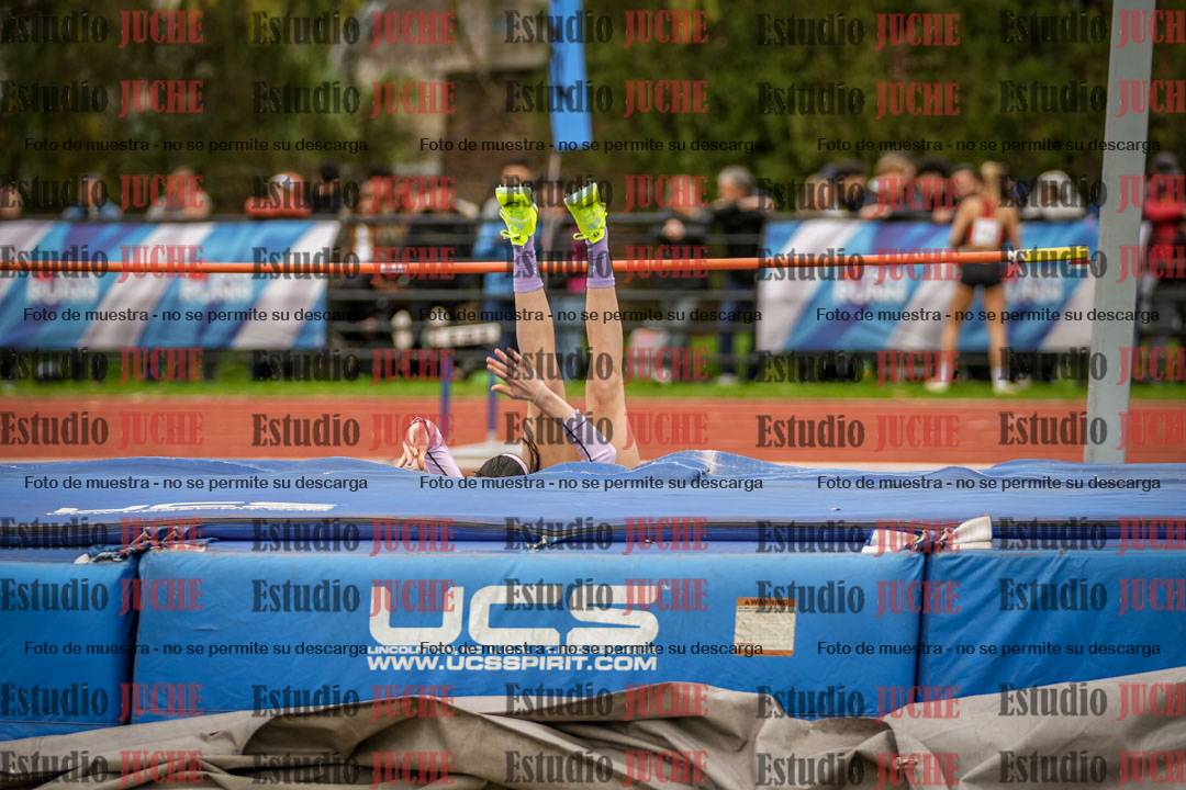 Fotos del salto en alto de mujeres