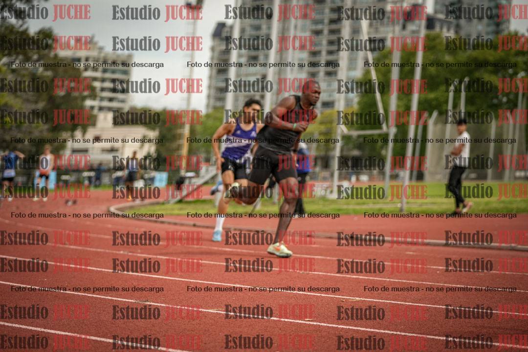 Fotos de los 200 m llanos de varones