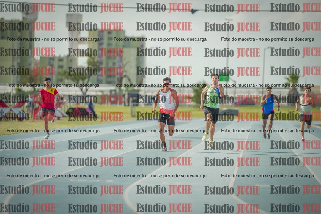 Fotos de los 400 m llanos de varones