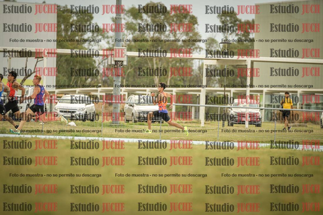 Fotos de los 300 m llanos de varones