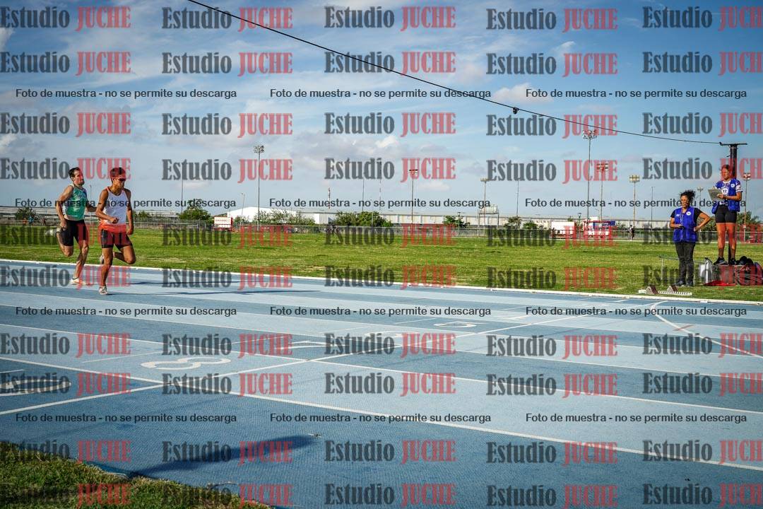 Fotos de los 400 m llanos de varones