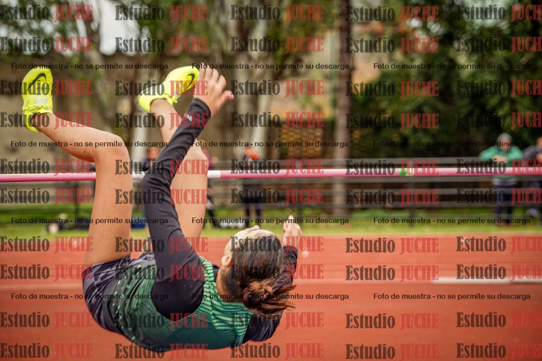 Fotos del salto en alto de mujeres