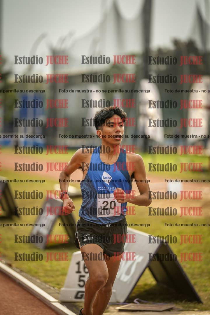 Fotos de los 3000 m con obstáculos de varones