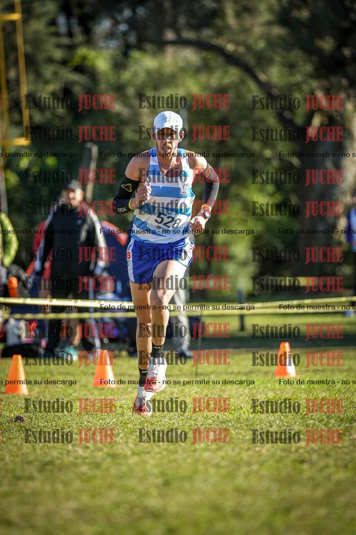 Fotos de la llegada del cross de 4000 m - varones
