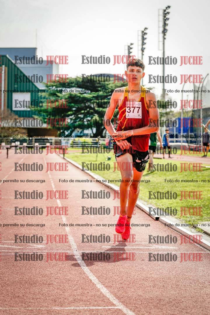Fotos de los 1500 m con obstáculos de varones
