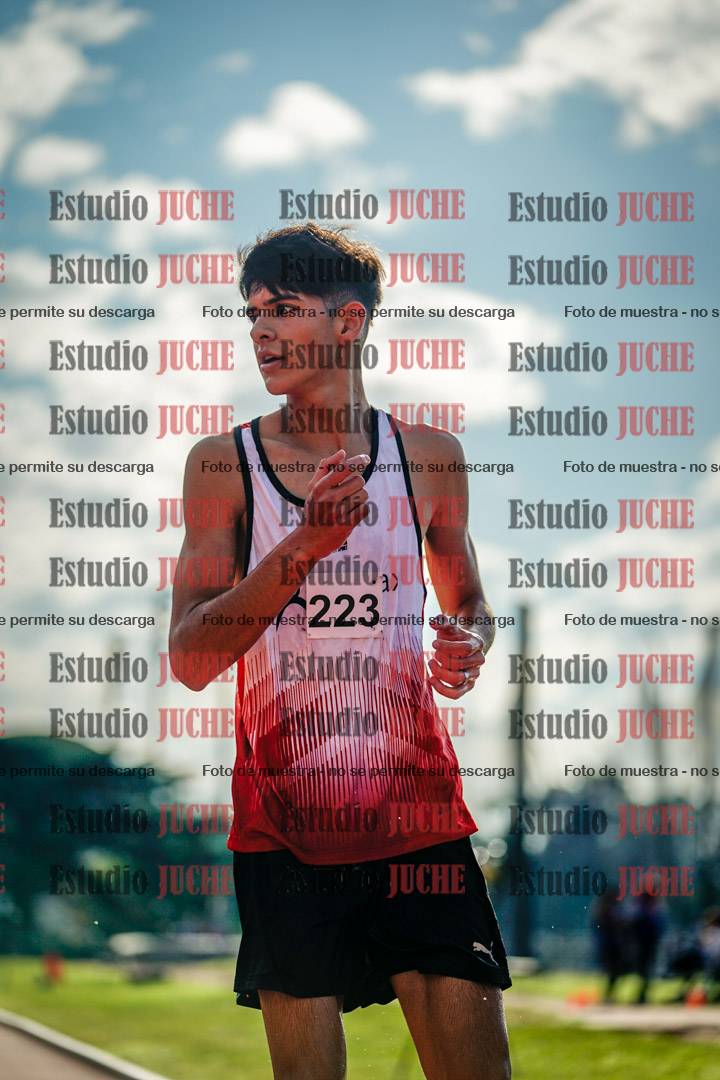 Fotos de los 2000 m con obstáculos de varones