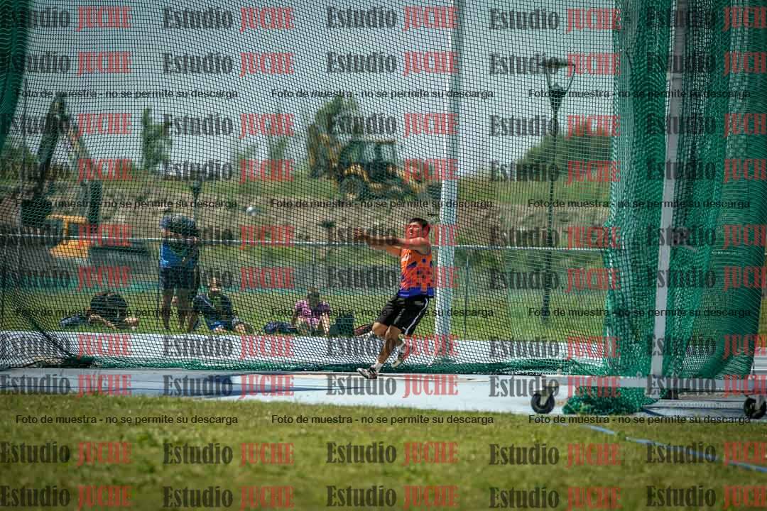 Fotos del lanzamiento del martillo de varones