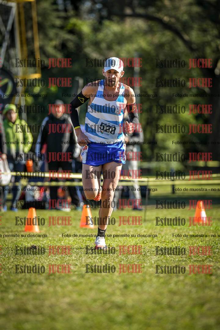 Fotos de la llegada del cross de 4000 m - varones
