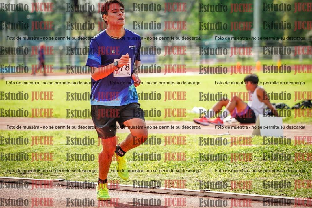 Fotos de los 1500 m con obstáculos de varones