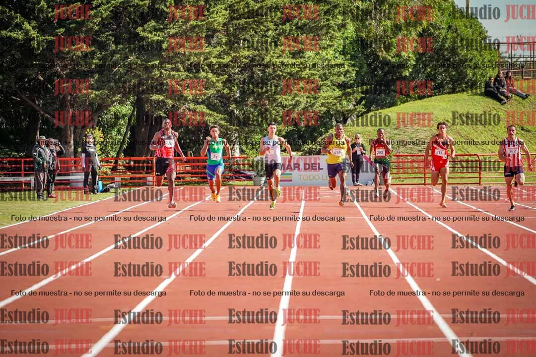 Fotos de los 200 m llanos de varones