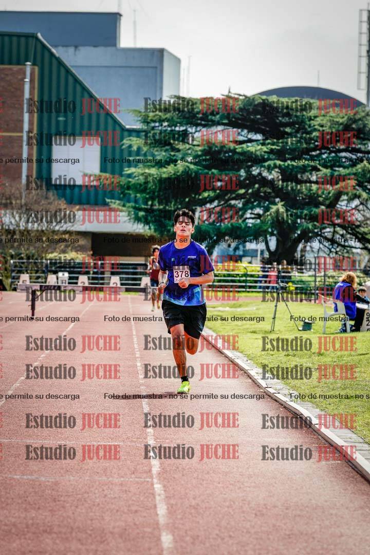Fotos de los 1500 m con obstáculos de varones