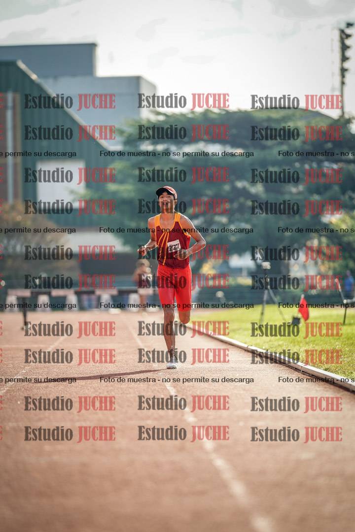 Fotos de los 2000 m con obstáculos de varones