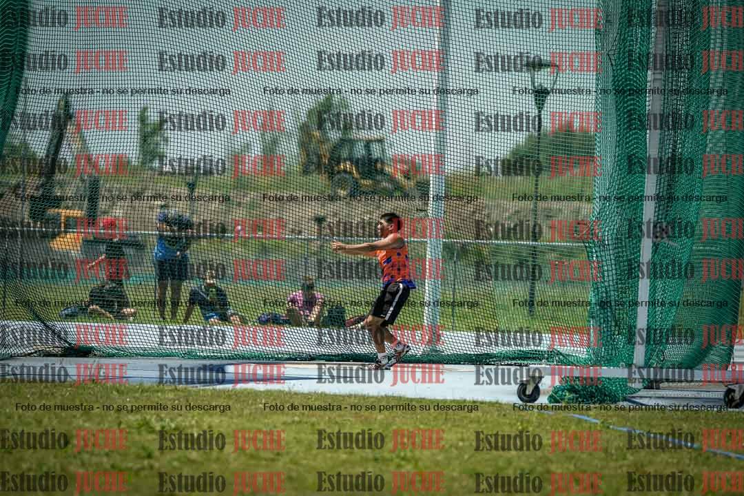 Fotos del lanzamiento del martillo de varones