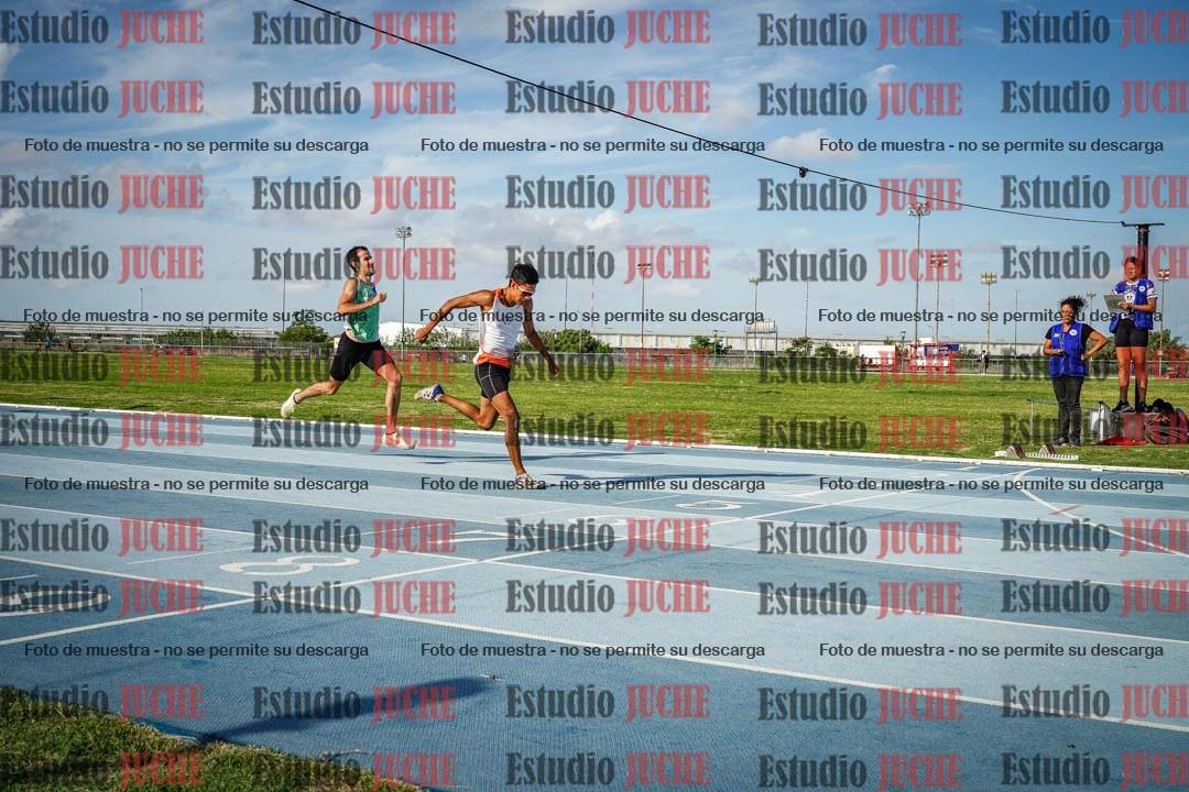 Fotos de los 400 m llanos de varones