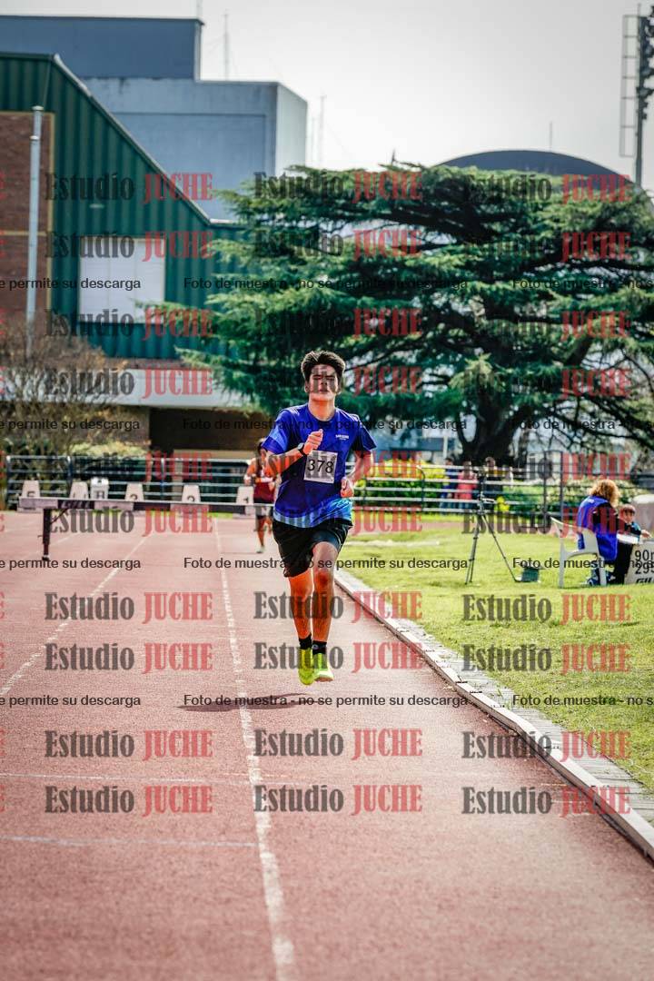 Fotos de los 1500 m con obstáculos de varones