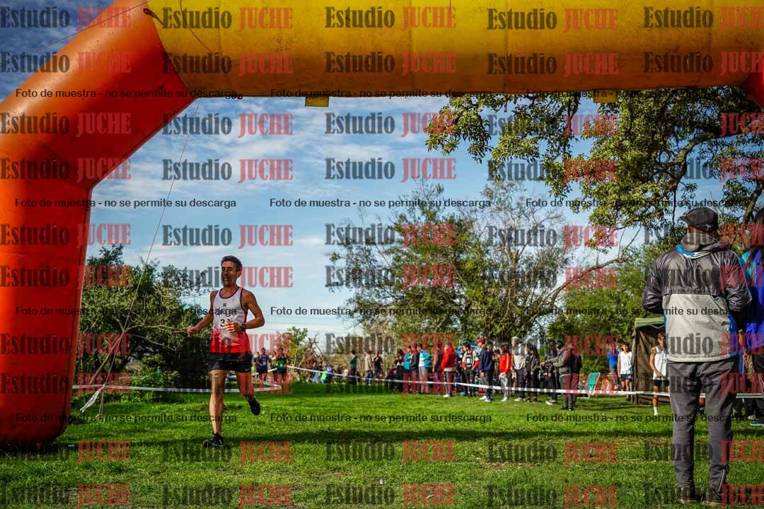 Fotos de la llegada del cross de 4000 m - varones