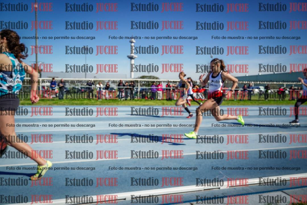 Fotos de los 100 m llanos de mujeres - U17