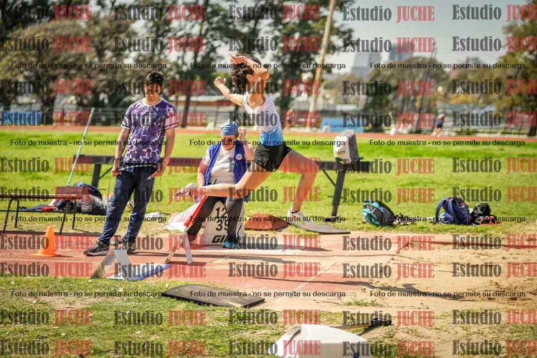 Fotos del salto en largo de mujeres - ambas categorías
