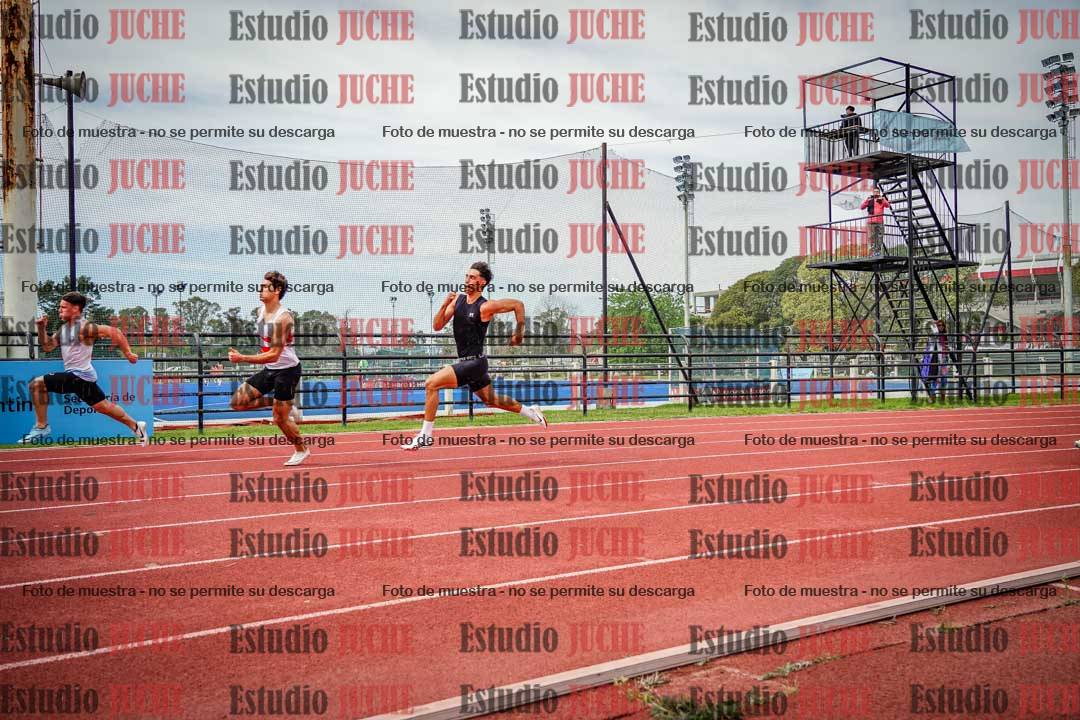 Fotos de los 200 m llanos de varones