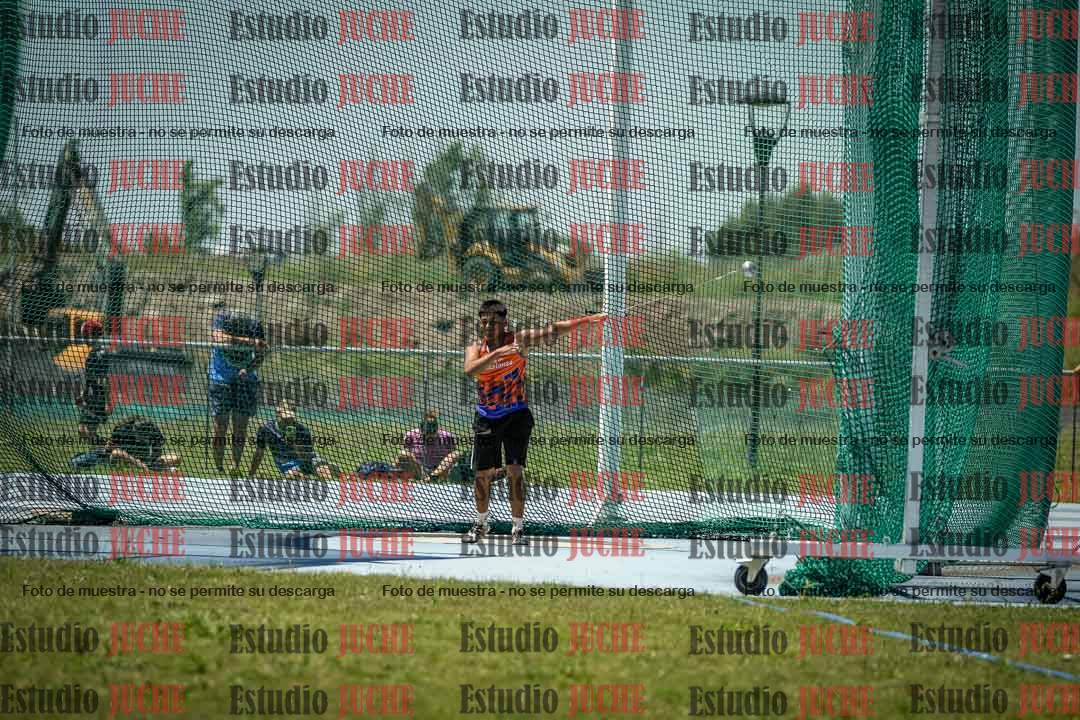 Fotos del lanzamiento del martillo de varones