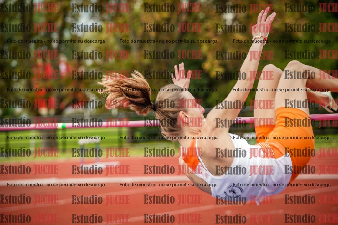 Fotos del salto en alto de mujeres