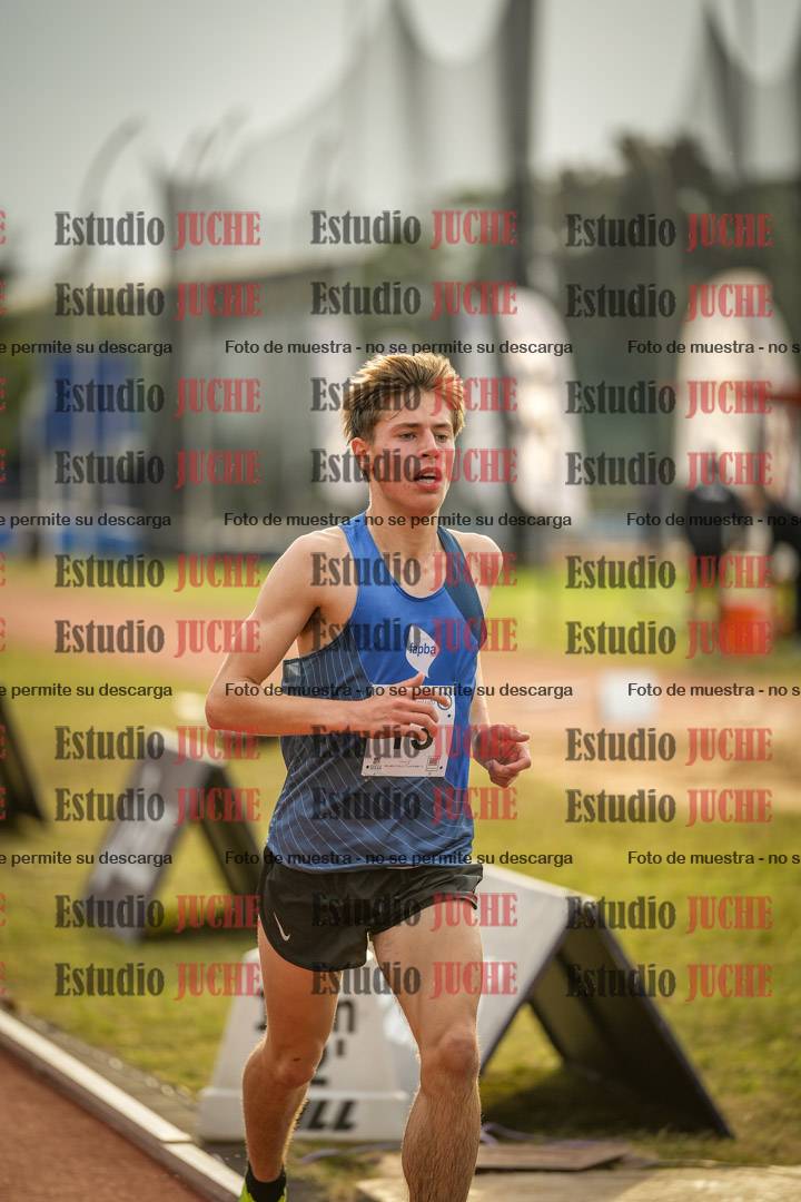 Fotos de los 3000 m con obstáculos de varones