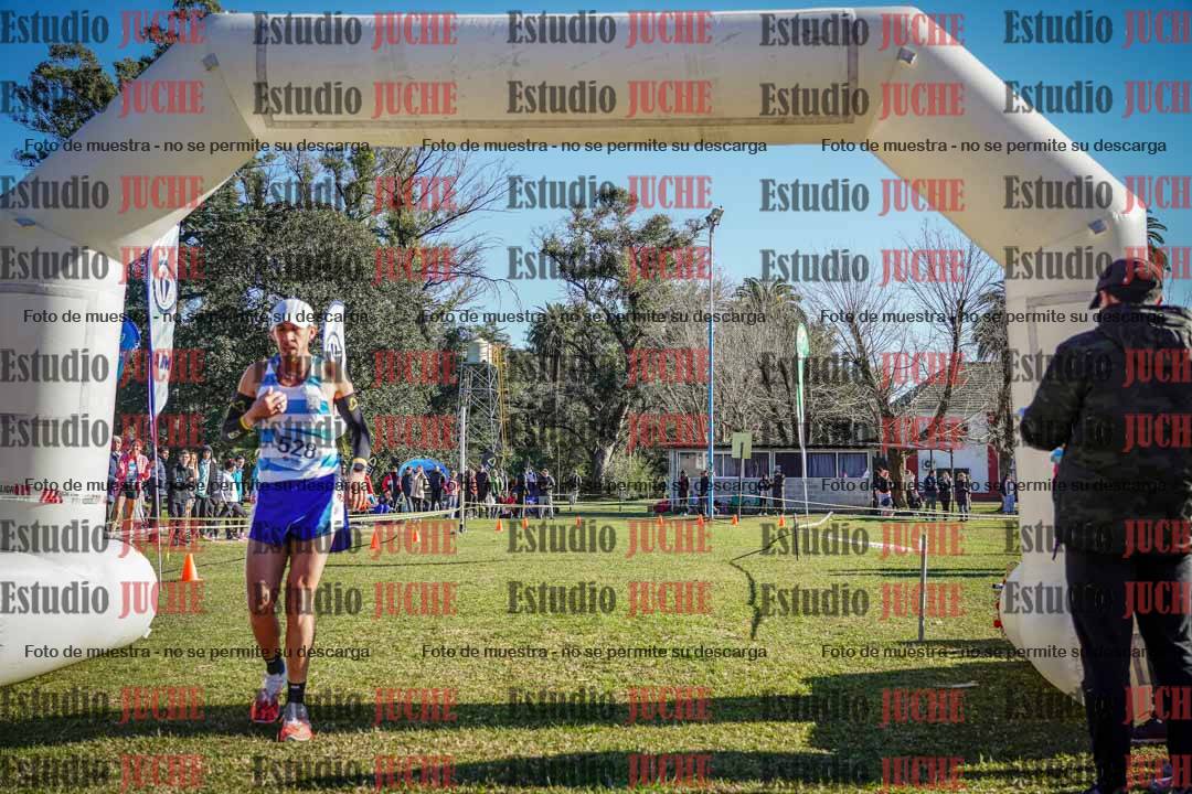Fotos de la llegada del cross de 4000 m - varones