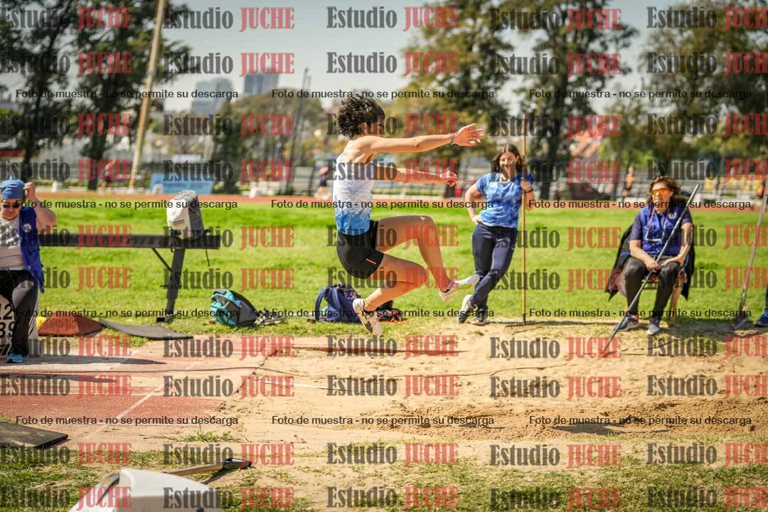 Fotos del salto en largo de mujeres - ambas categorías