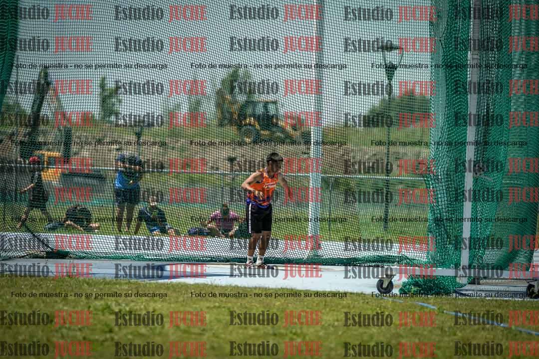 Fotos del lanzamiento del martillo de varones