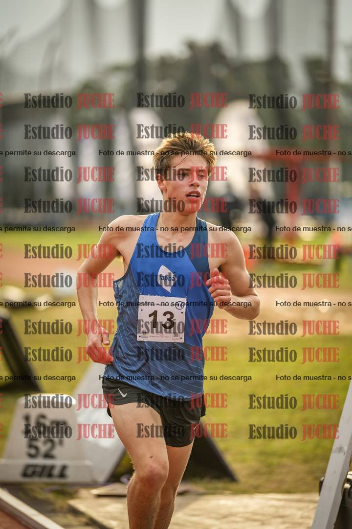 Fotos de los 3000 m con obstáculos de varones