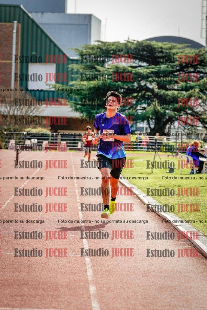 Fotos de los 1500 m con obstáculos de varones