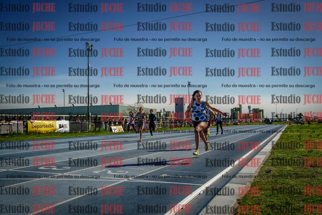 Fotos de los 100 m llanos de mujeres - U17