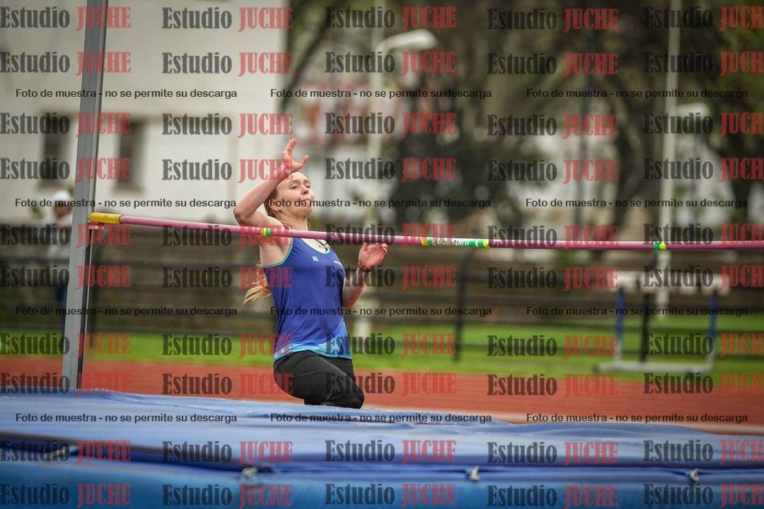 Fotos del salto en alto de mujeres y varones - todos los grupos